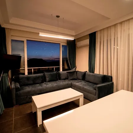 Fortuna , 5 Bedroom, Large Swimming Pool, Modern Design