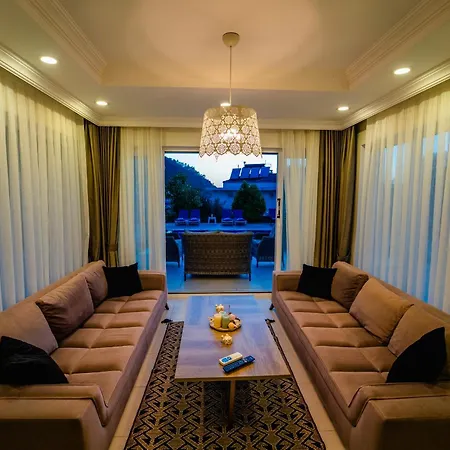 Vilă Fortuna , 5 Bedroom, Large Swimming Pool, Modern Design *