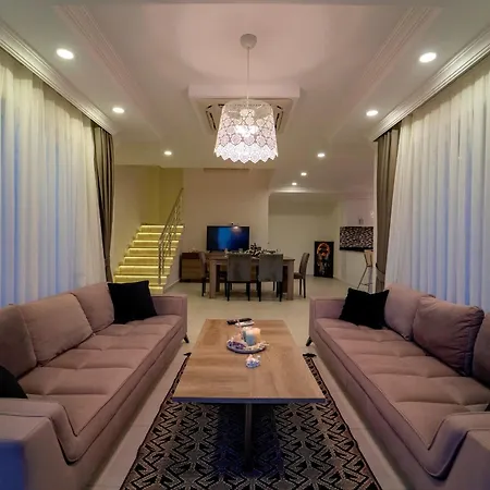 Vilă Fortuna , 5 Bedroom, Large Swimming Pool, Modern Design Oludeniz