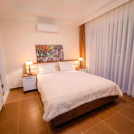 Fortuna , 5 Bedroom, Large Swimming Pool, Modern Design * オルデニズ