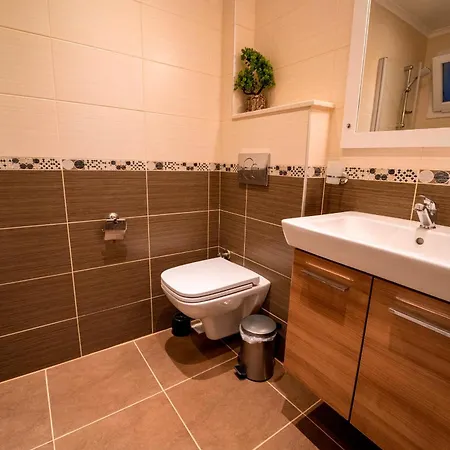Fortuna , 5 Bedroom, Large Swimming Pool, Modern Design * オルデニズ